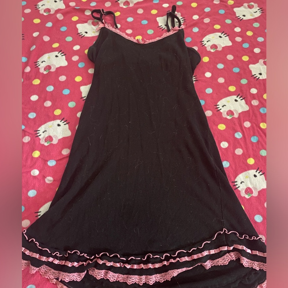Black and pink fruit of the loom night gown